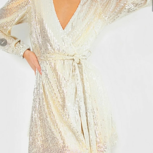 Gold sequince wrap dress - Picture 7 of 7